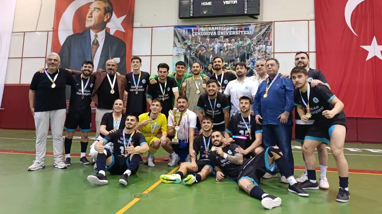 Üsküdar Üniversitesi Futsal Takımı Türkiye şampiyonu!