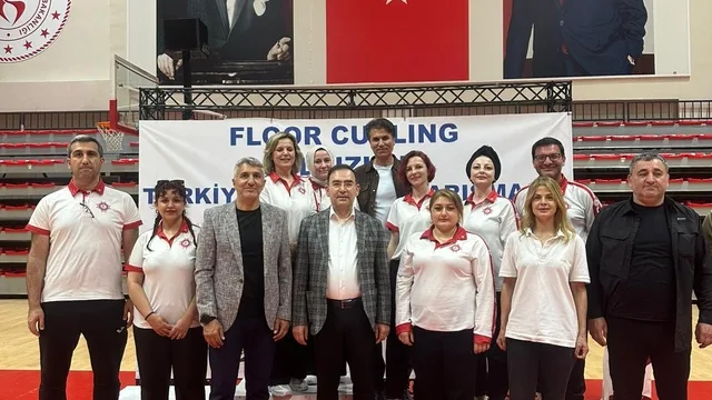 Yalova'da Okul Sporları Floor Curling Şampiyonası Sona Erdi