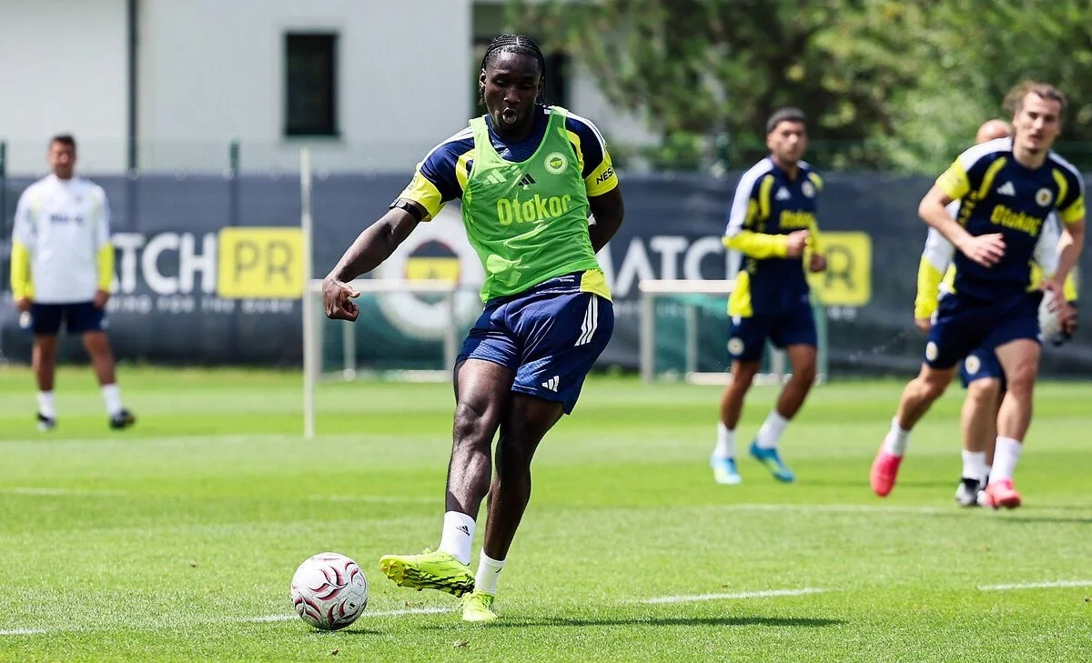 Fenerbahçe, Sidiki Cherif'i Coventry City'ye 24.5 Milyon Euroya Sattı