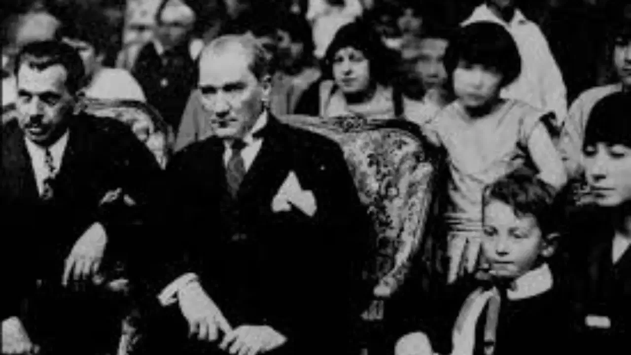 Geleceğin ışığına miras: Atatürk