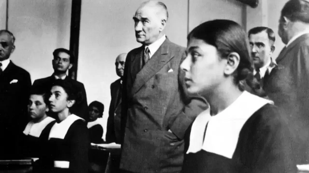 Geleceğin ışığına miras: Atatürk