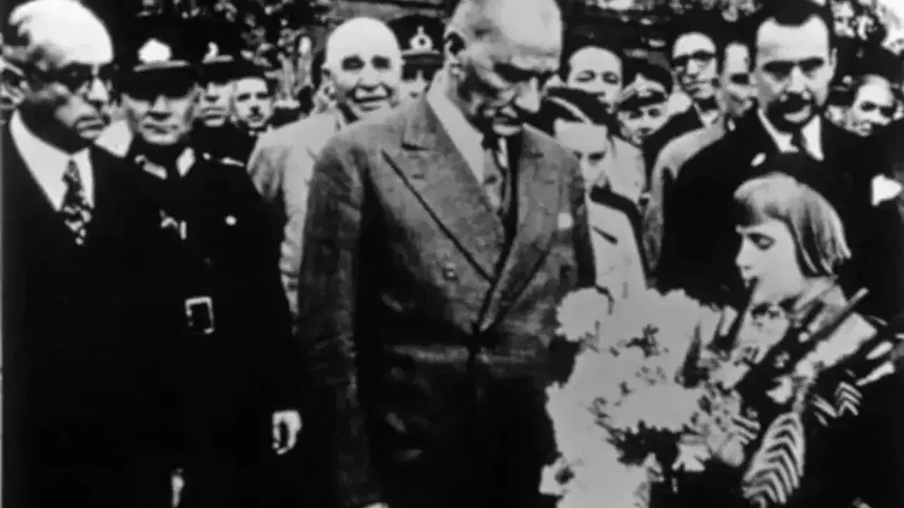 Geleceğin ışığına miras: Atatürk