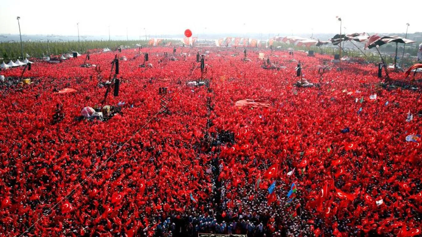 15 Temmuz Resmi Tatil mi?