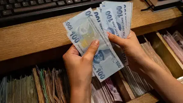 Hükümet kaynaklarından ilk sinyal geldi: Asgari ücrete ara zam yapılacak mı?