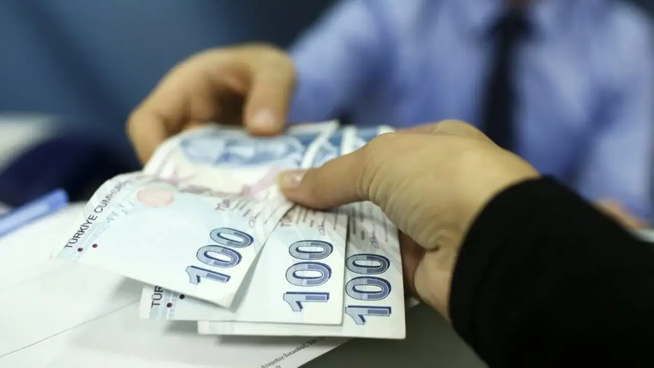 Hükümet kaynaklarından ilk sinyal geldi: Asgari ücrete ara zam yapılacak mı?