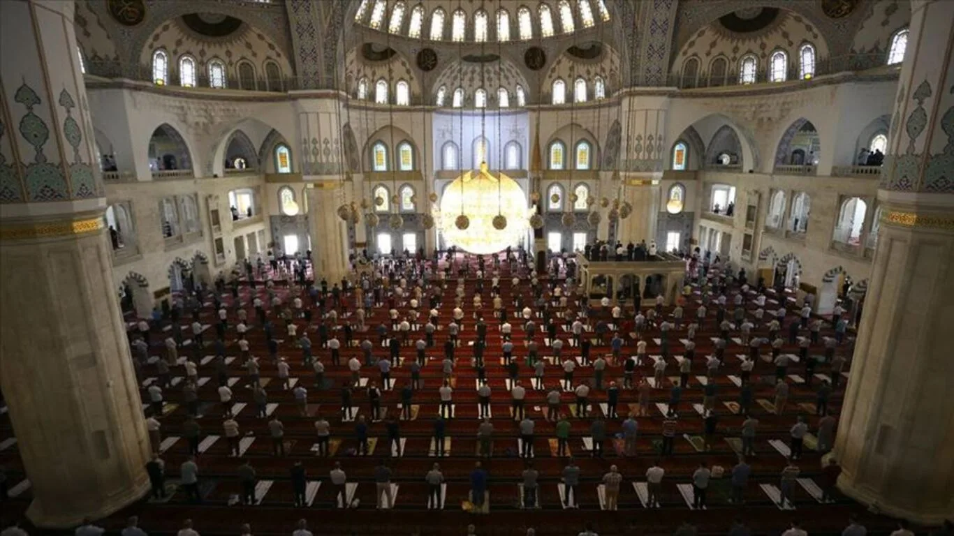 Cuma Namazı Saatleri açıklandı!