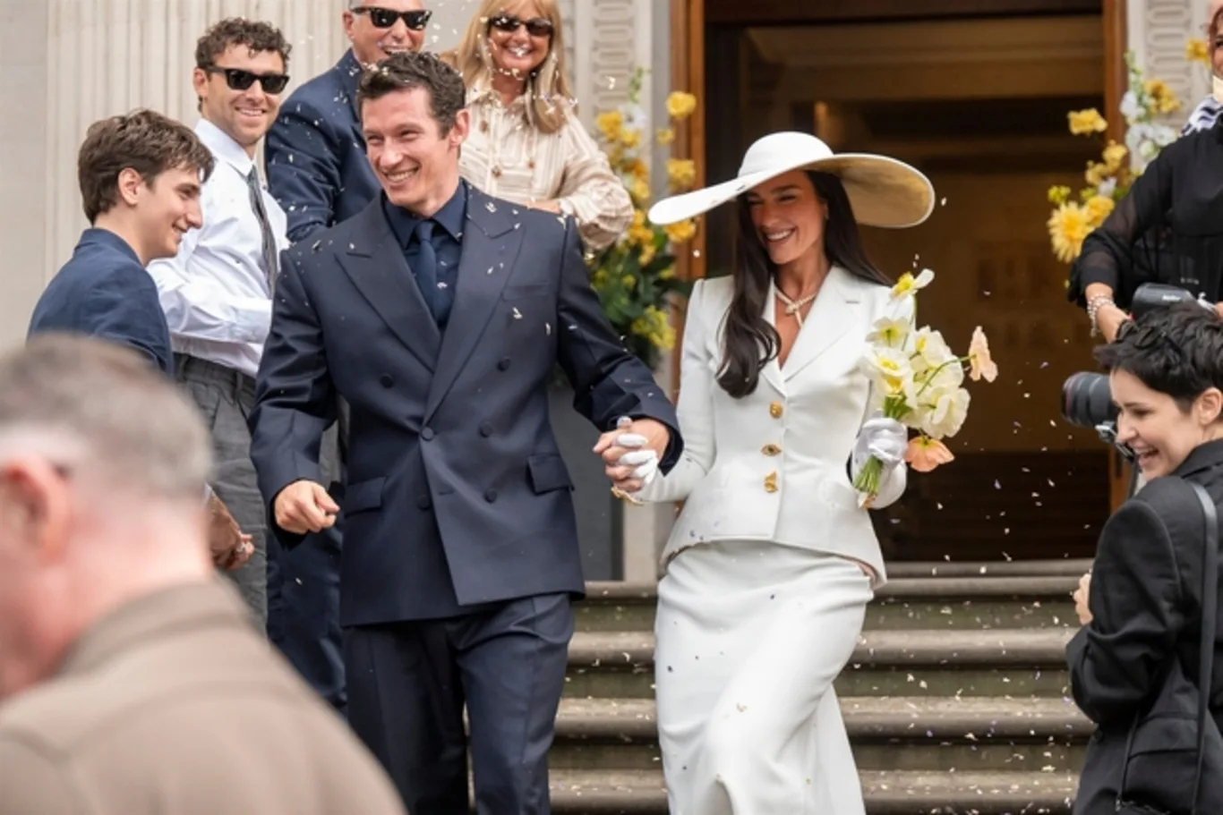 Dua Lipa ve Callum Turner Sicilya'da düğün yaptı!