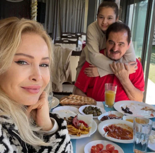 Ayşegül Yıldız Siyasete Girdi!