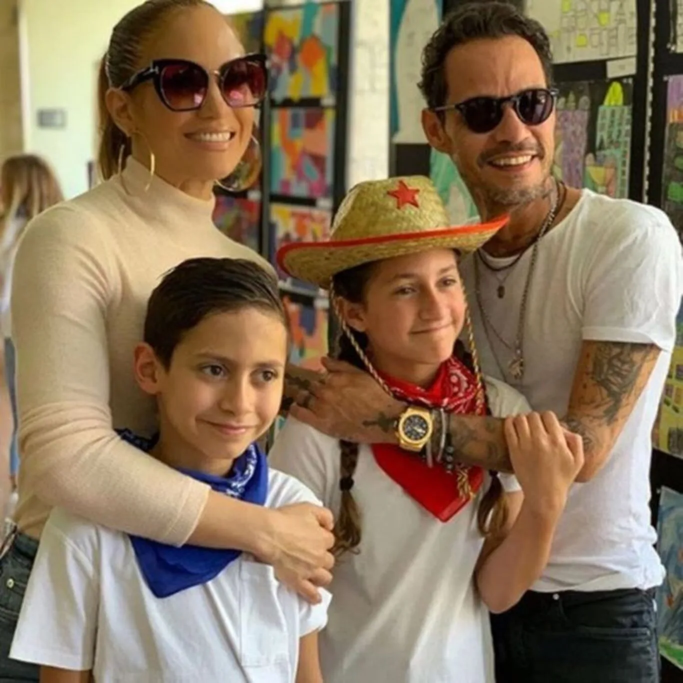 Jennifer Lopez, oğlunun mezuniyetinde…!