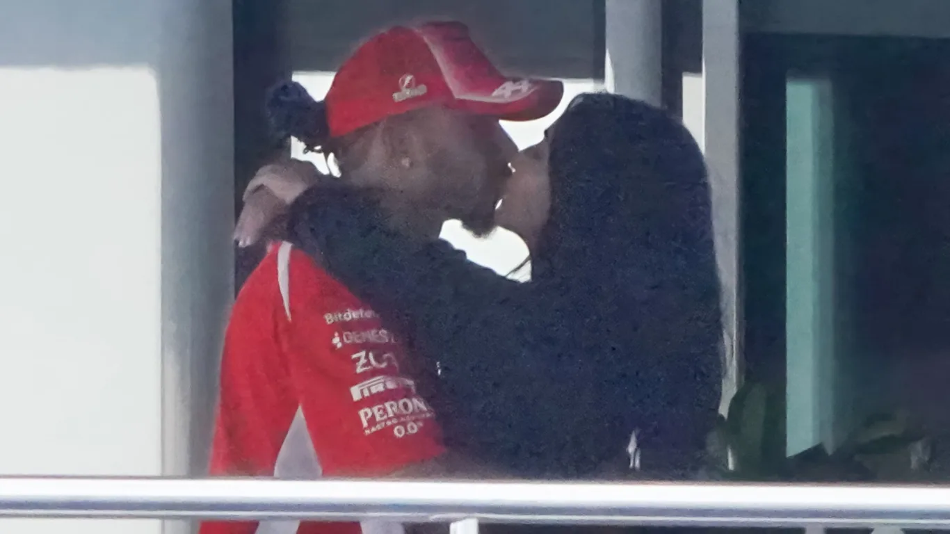 Kim Kardashian ve Lewis Hamilton Monaco'da aşk yaşıyor!