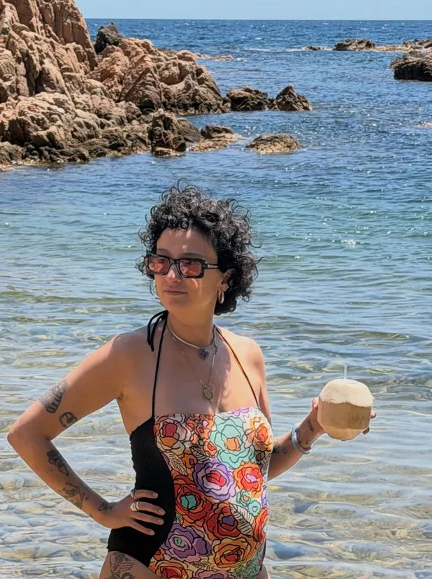 Karnı Burnunda Tatil Pozları!