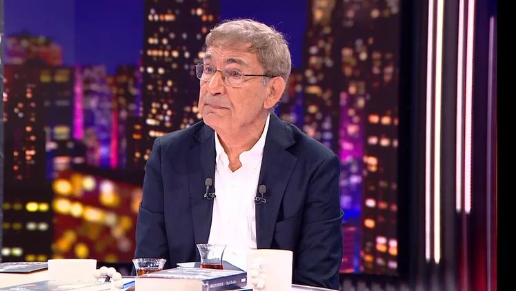 Orhan Pamuk Kendini Affetti!