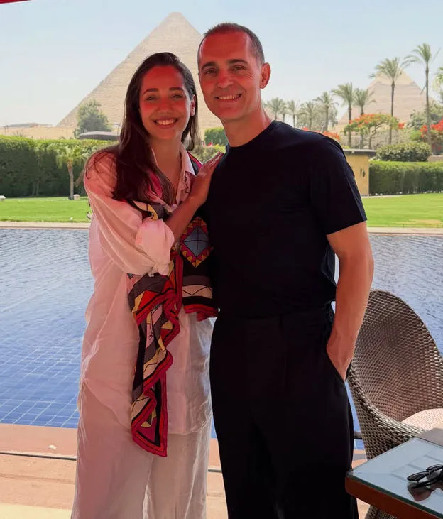 Özge Özacar ve Pedro Alonso O'choro Aynı Dizide!