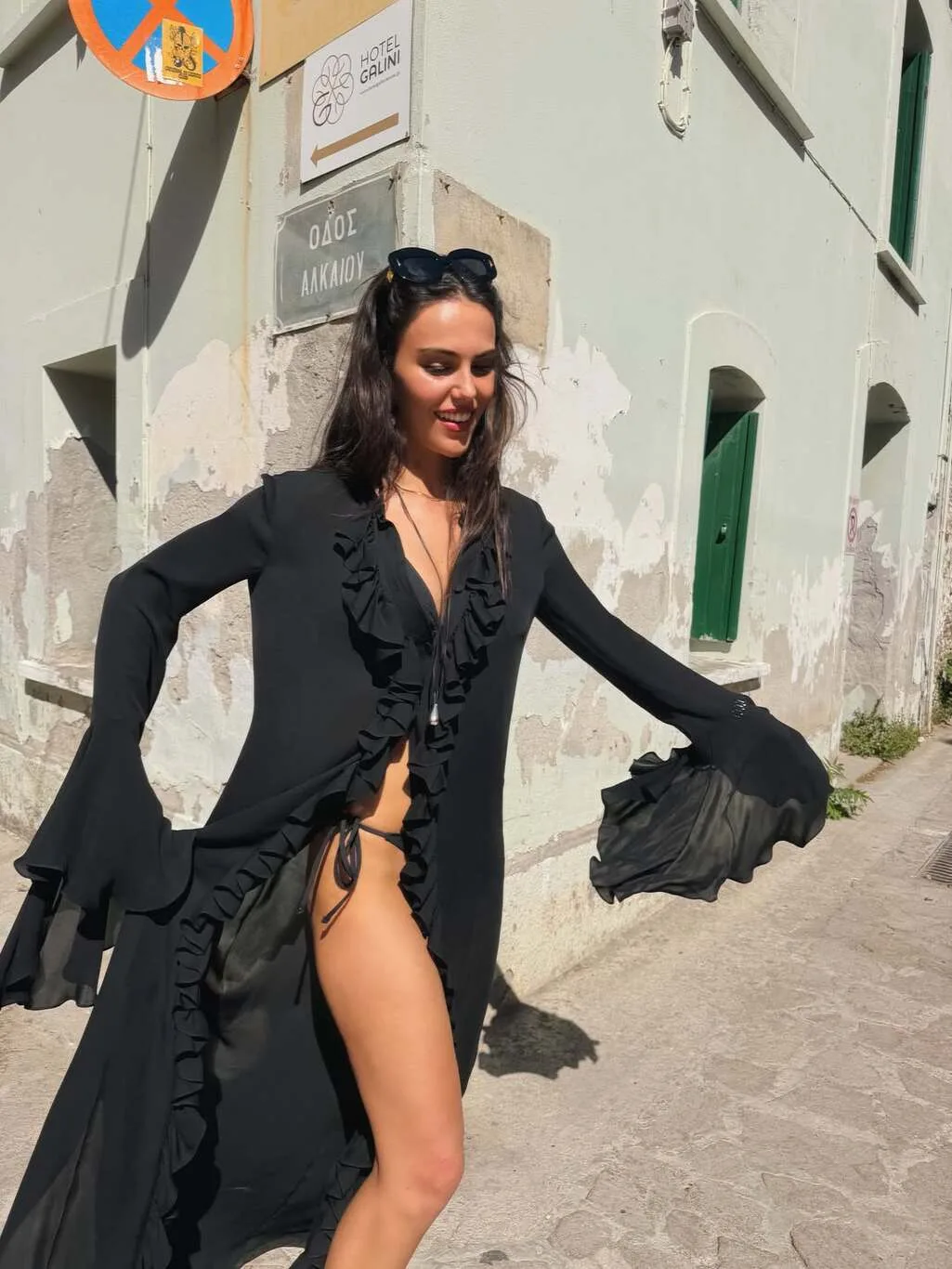 Özgü Kaya ve Murat Dalkılıç Yunanistan'da tatil yaptı!