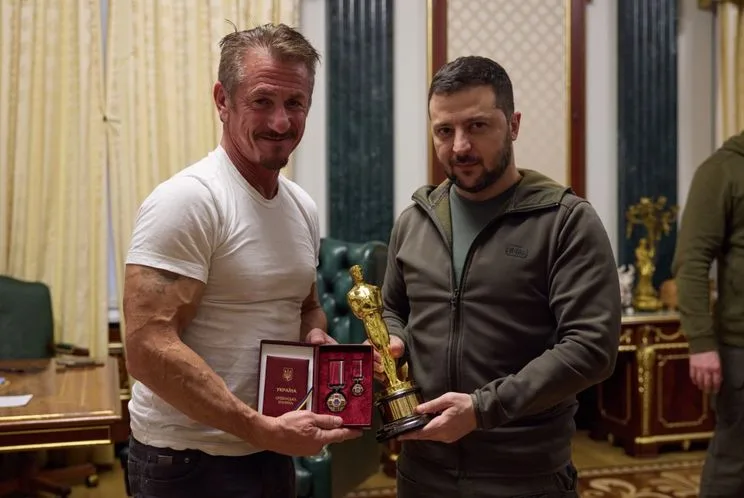 Sean Penn ödül törenlerine katılmayacak!