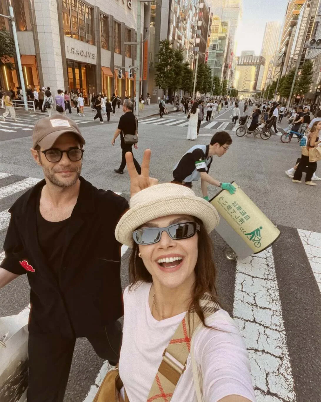 Sinem Ünsal ve Berk Cankat Japonya'da tatil yaptı!