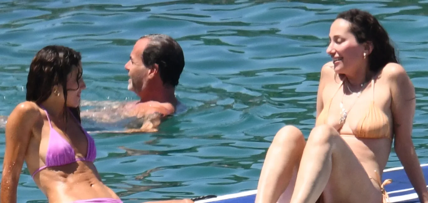 Ünlülerin Bodrum Keyfi!Ahsen Eroğlu!