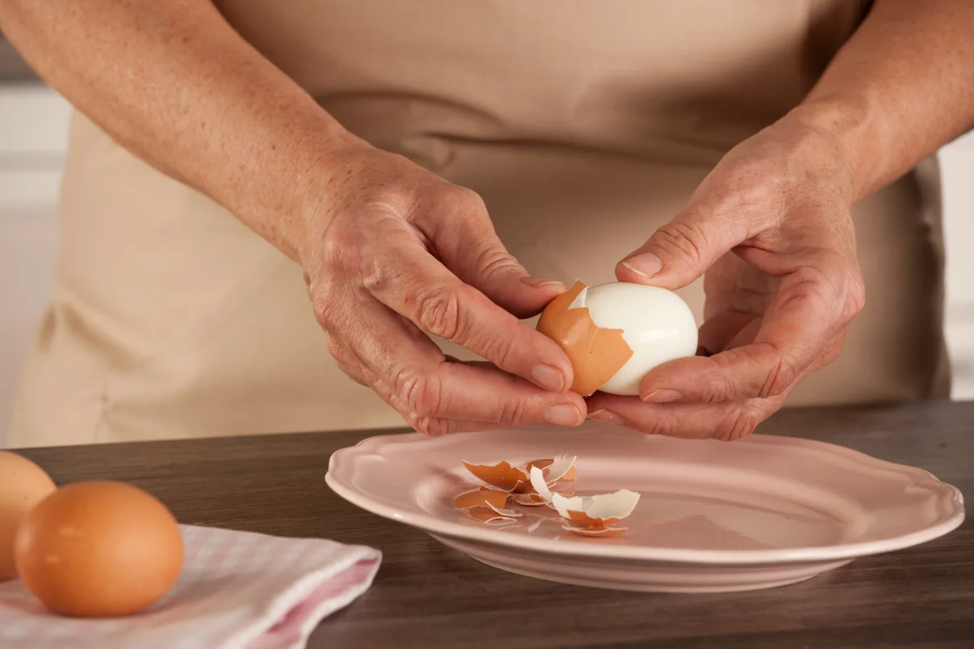 Haşlanmış yumurtayı kolayca soymanın püf noktaları neler?