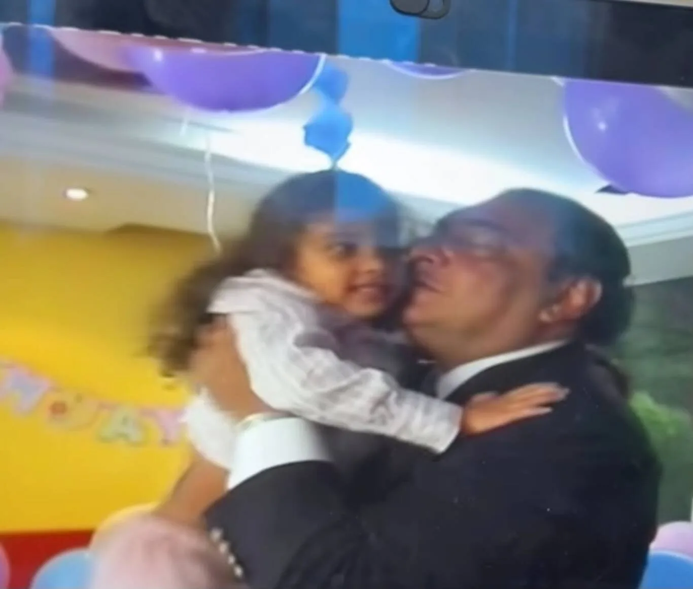 Ayşe Nazlı Yumlu, babası Reha Muhtar'ı andı!