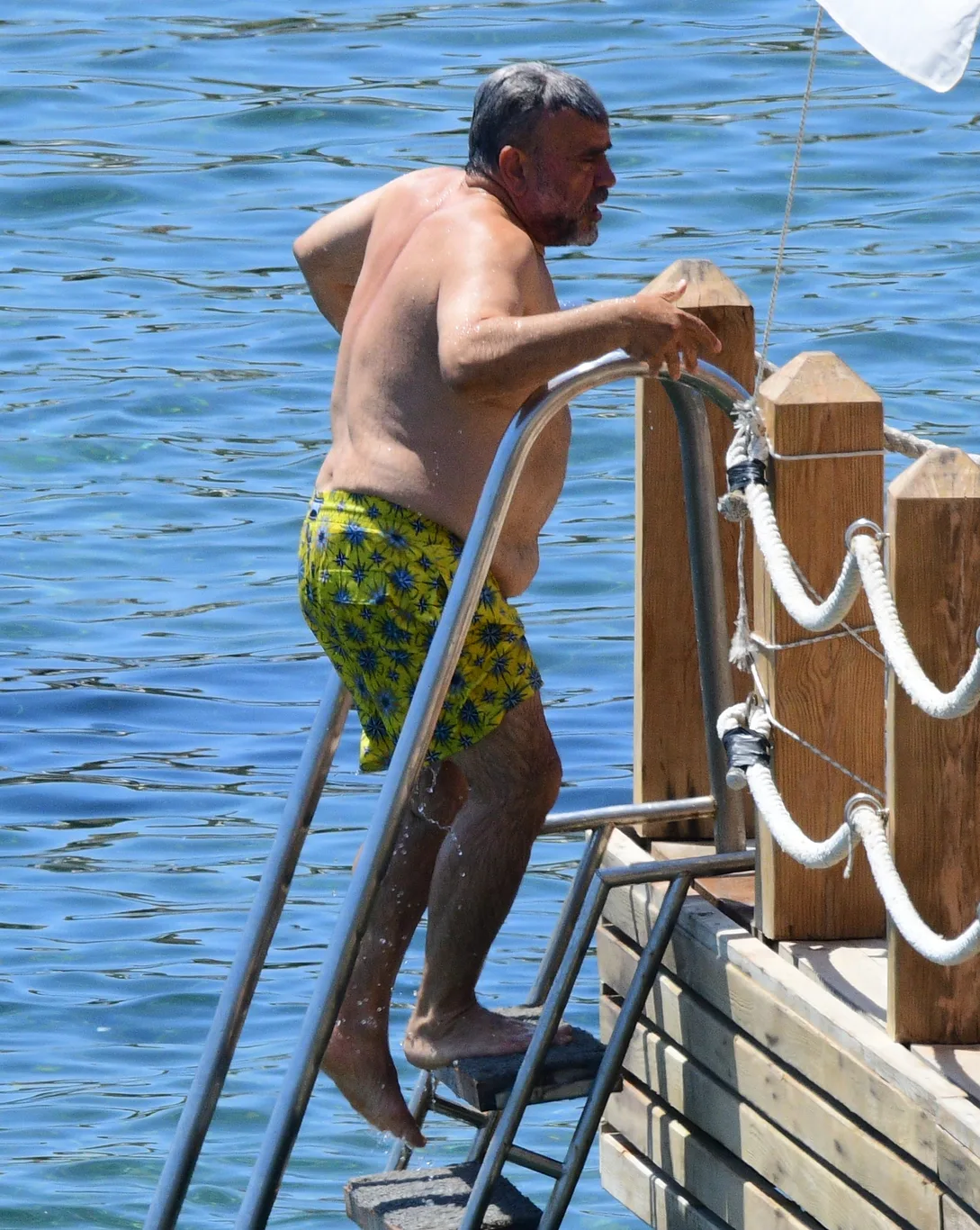 Bülent Serttaş Ege'de deniz Keyfi yaptı!
