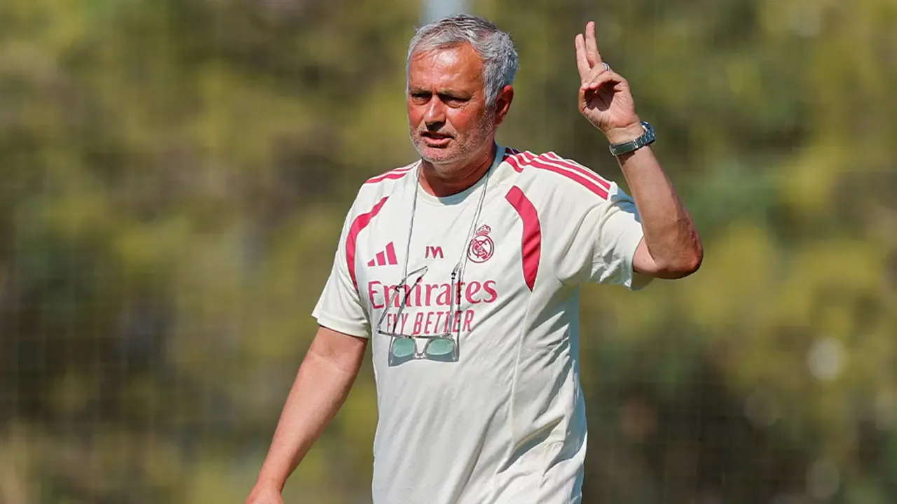 Jose Mourinho kadroda düşünmüyor: Galatasaray, İspanyol futbolcu için devrede