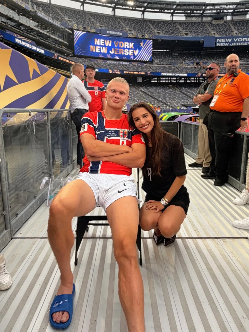 Erling Haaland'in Kız Arkadaşı Futbolcu mu?