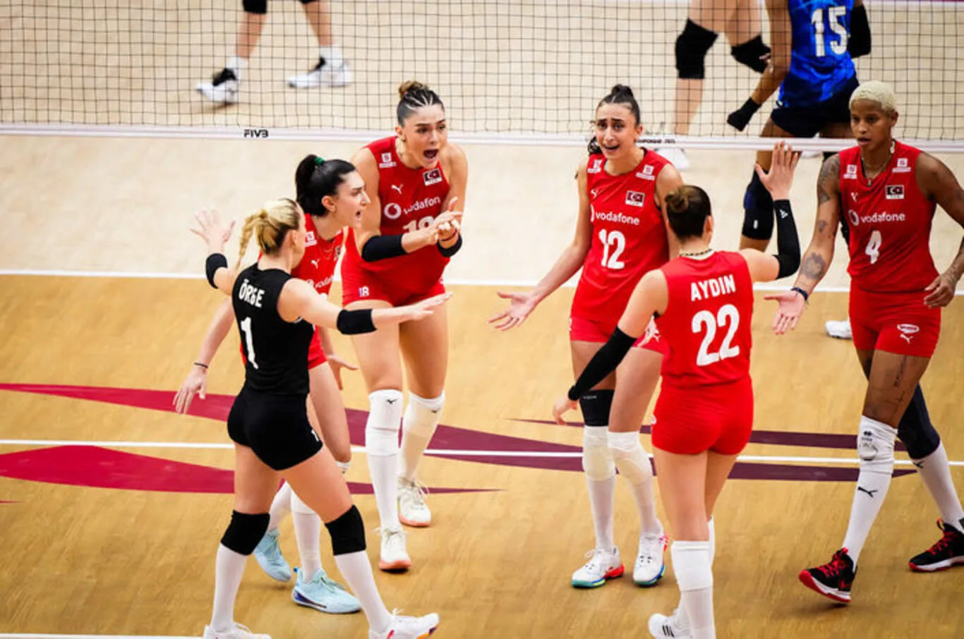 Filenin Sultanları Polonya'yı yendi!