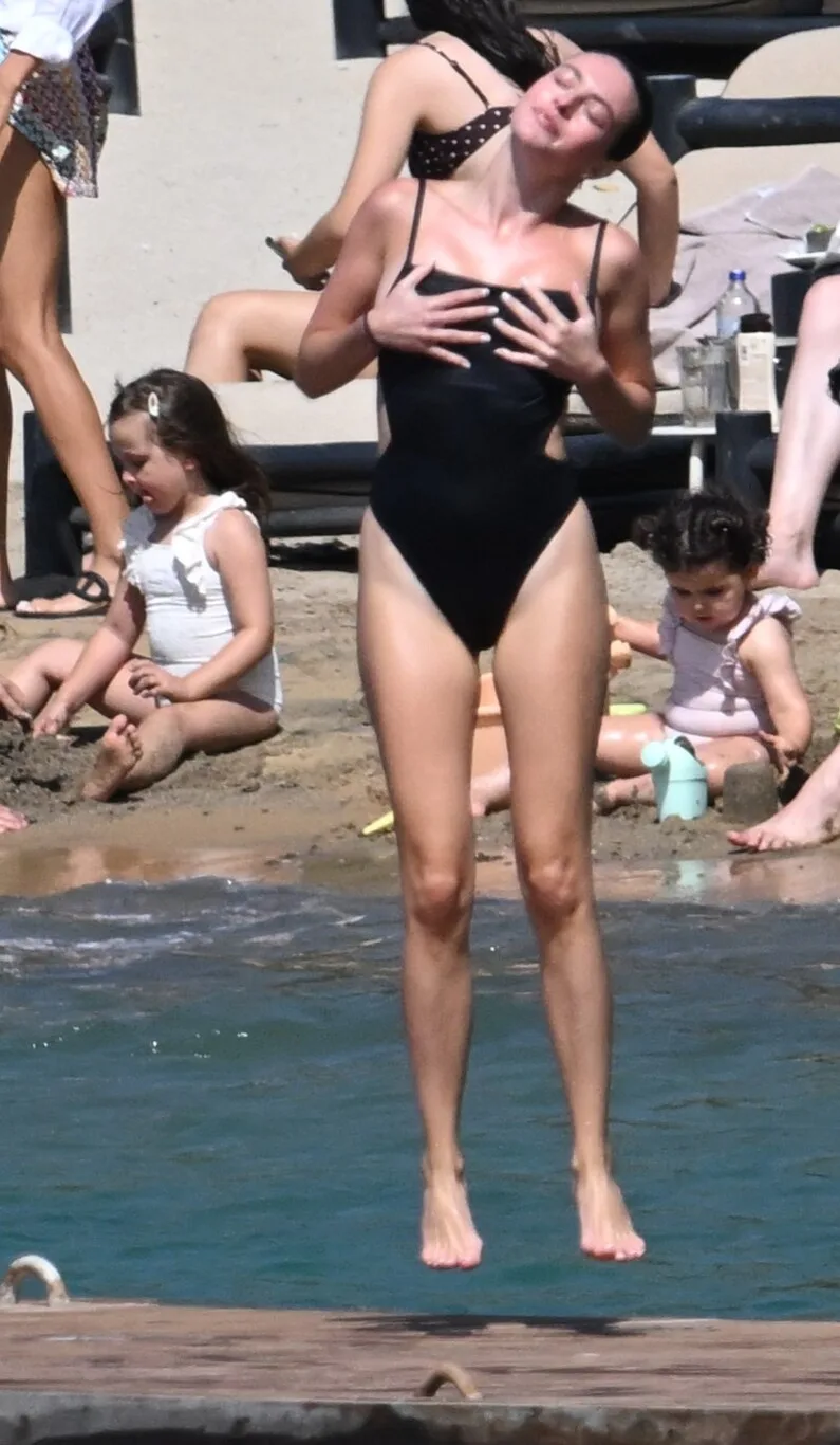 Melis Sezen, Bodrum Cennet Koyu'nda…!