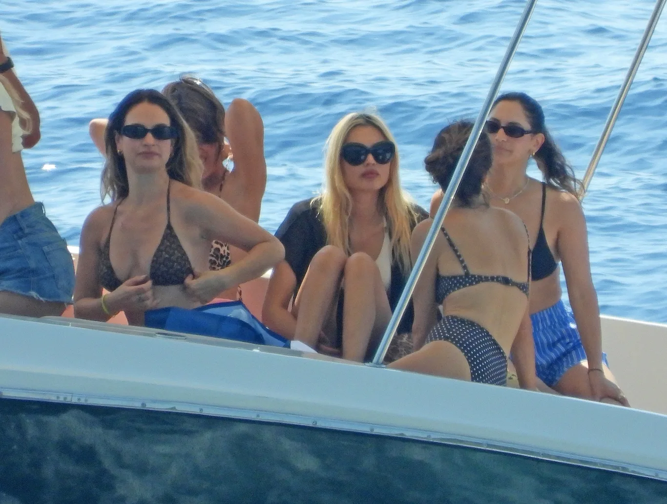 Lily James Portofino'da tatil yaptı!