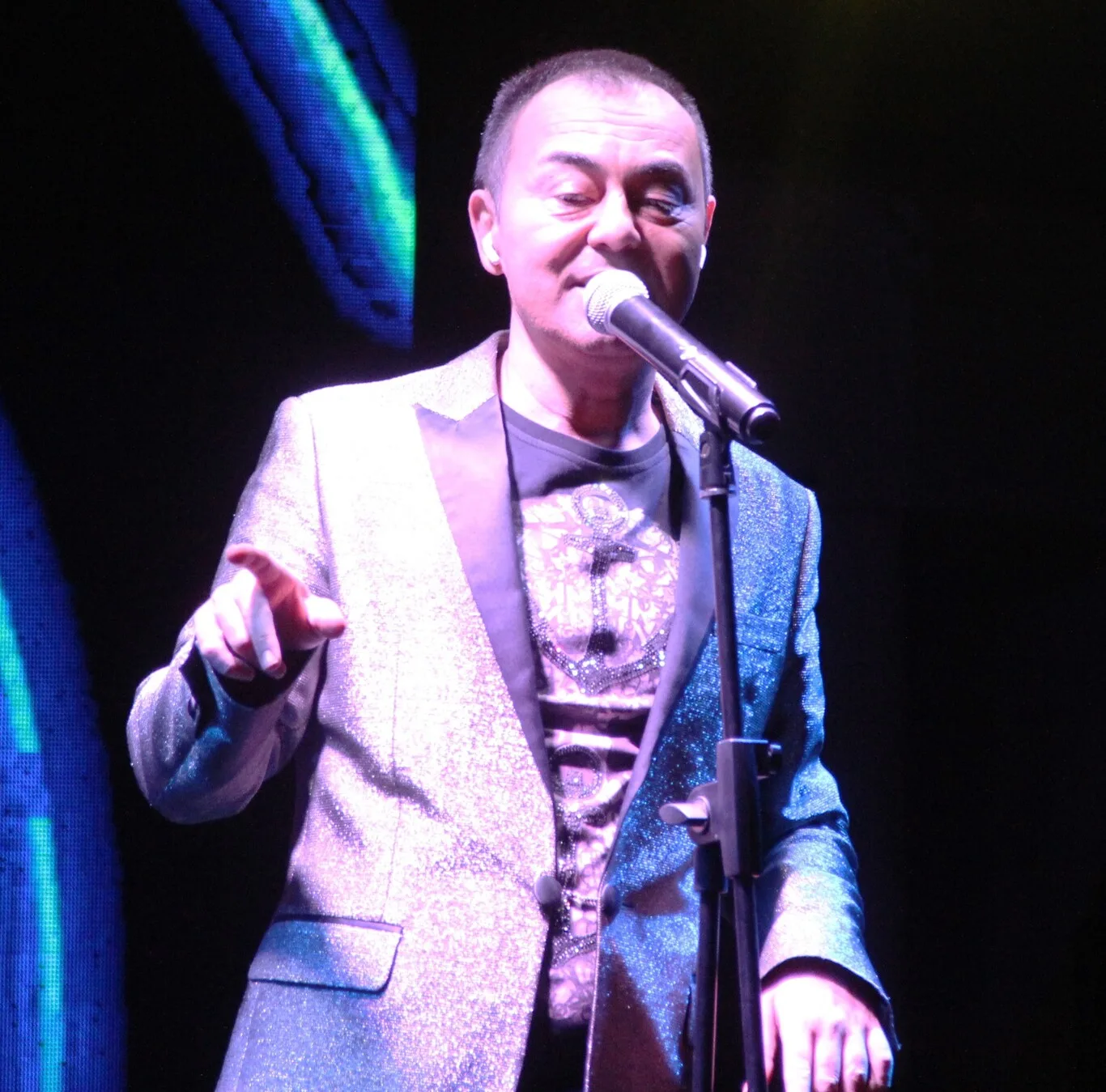 Saygı1: Serdar Ortaç' konserinin iptal…!