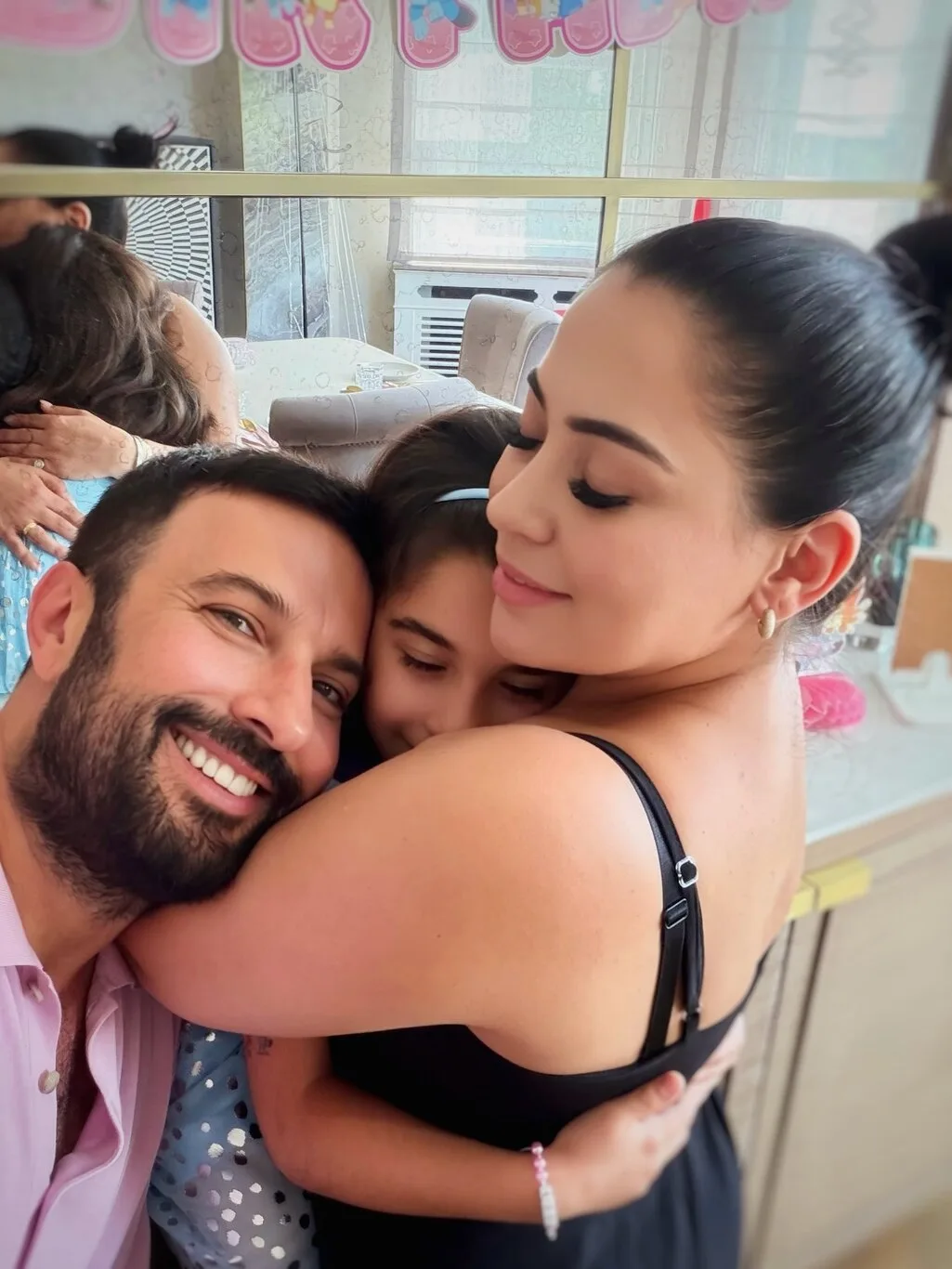Tarkan, kızı Liya'nın Doğum Gününü Kutladı!