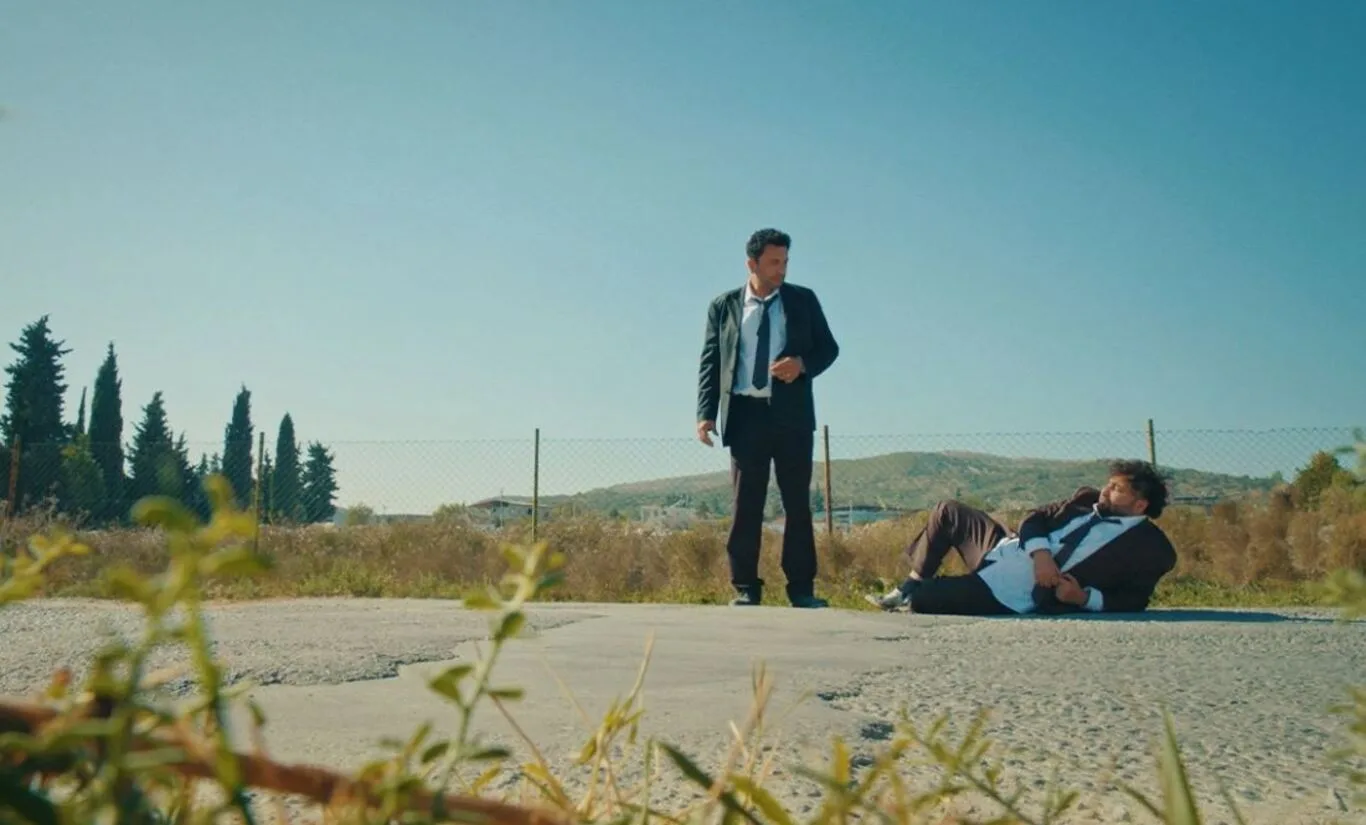 Altına Hücum filminin konusu ve oyuncuları