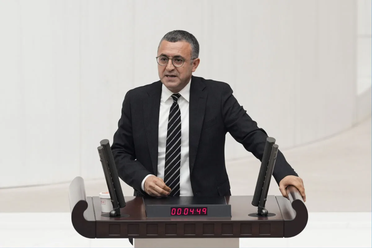 Serhat Eren.