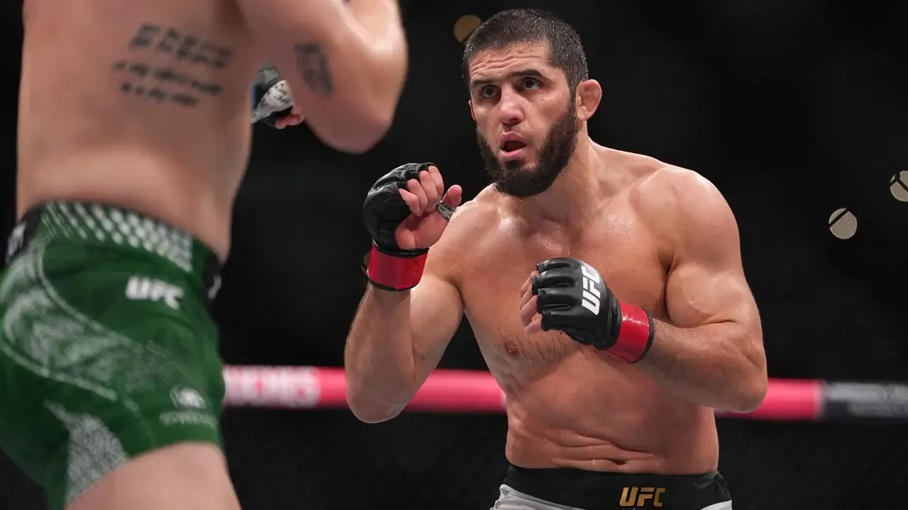 UFC rekoru kırdı: Islam Makhachev, Ian Garry karşısında kemerini korudu