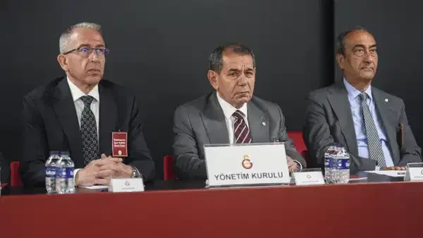Villarreal karşılaşmasının ardından... Galatasaray taraftarından Dursun Özbek
