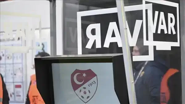 İbrahim Hacıosmanoğlu duyurdu: Süper Lig için yabancı VAR hakemi kararı