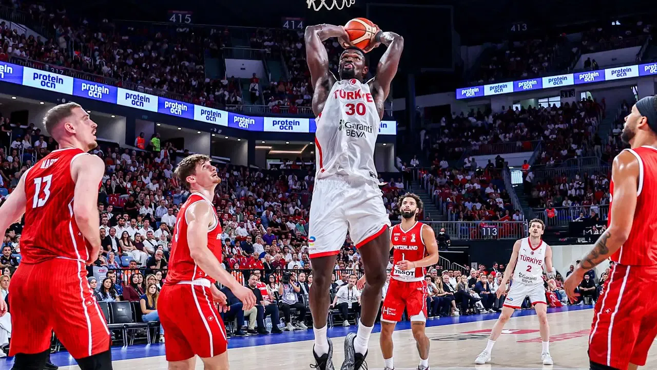 12 Dev Adam, FIBA