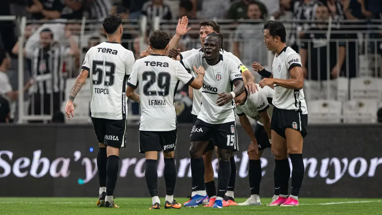 Spor yazarları Beşiktaş - Hradec Kralove maçını değerlendirdi: 
