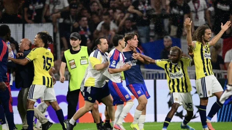 lyon fenerbahçe kavga