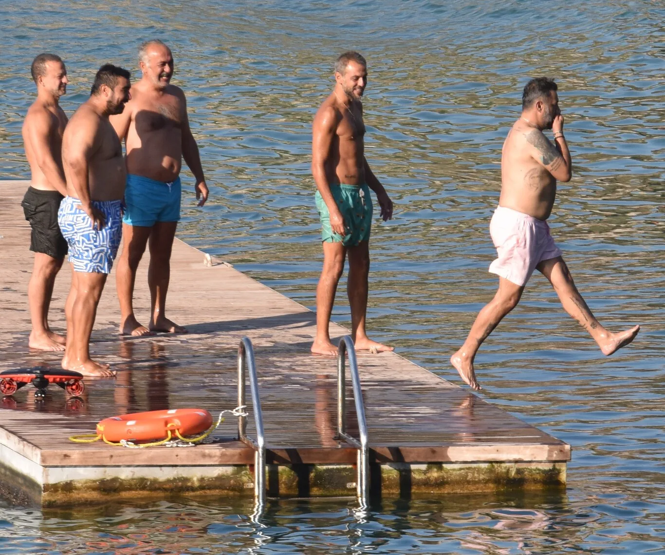 Ünlü oyuncuların Bodrum keyfi
