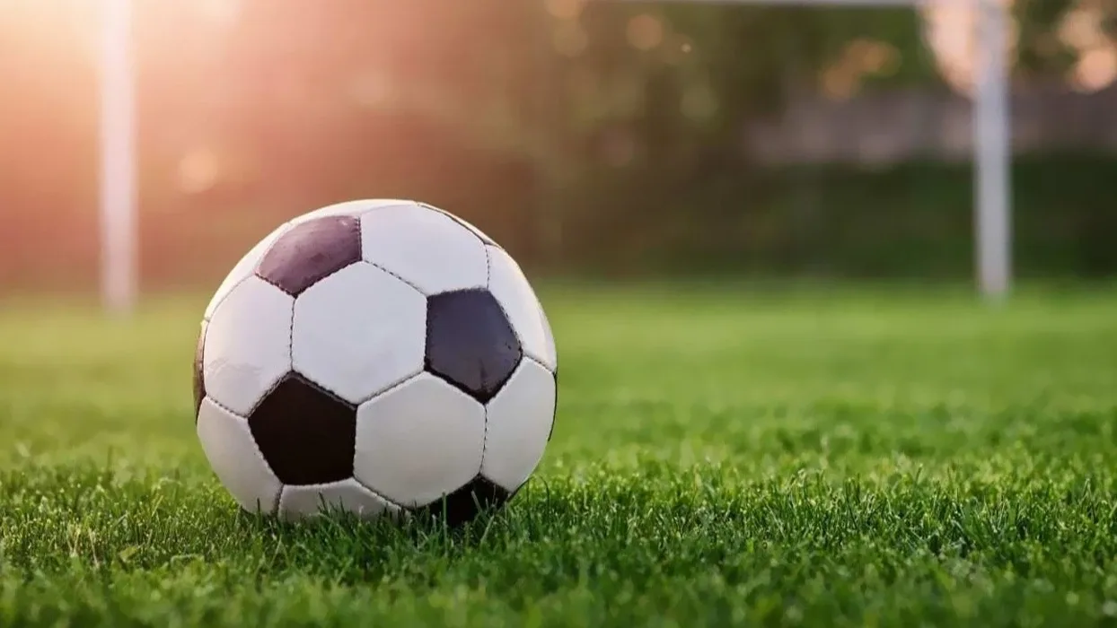 Fransa Ligue 118:15 Paris FC - Strasbourg (beIN Connect)21:45 Angers - Troyes (beIN Sports 5)21:45 Le Mans - Lorient (beIN Connect)21:45 Lyon - Rennes (beIN Sports 3)21:45 Toulouse - Le Havre (beIN Sports 4)