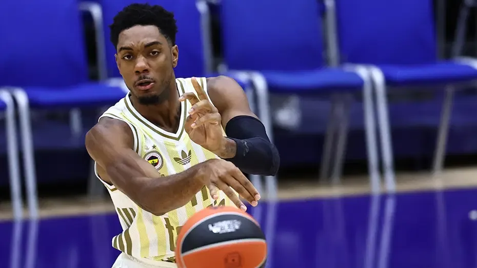 Yarı final maçlarının ardından rakiplerini mağlup eden iki takım, EuroLeague Süper Kupa finalinde şampiyonluk için mücadele edecek.