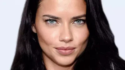 Adriana Lima'nın son hali gündem oldu: Yıllara meydan okuyor!