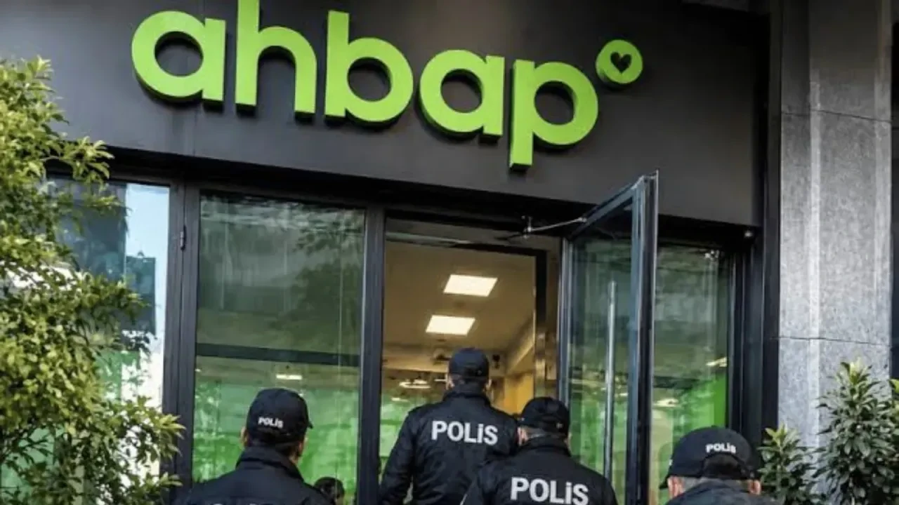 Ahbap soruşturması: 20 kişi tutuklandı, 8 kişiye ev hapsi verildi