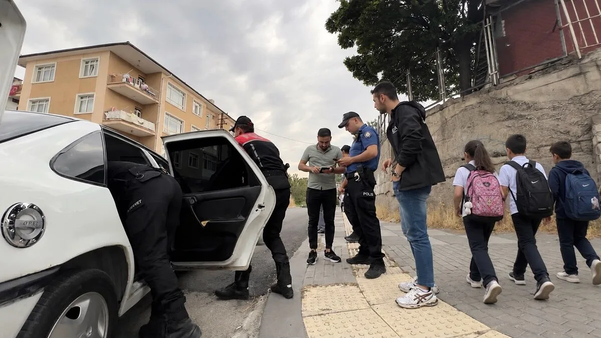 Ankara'da okul çevrelerinde denetim