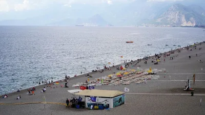 Antalya'da deniz suyu havadan sıcak