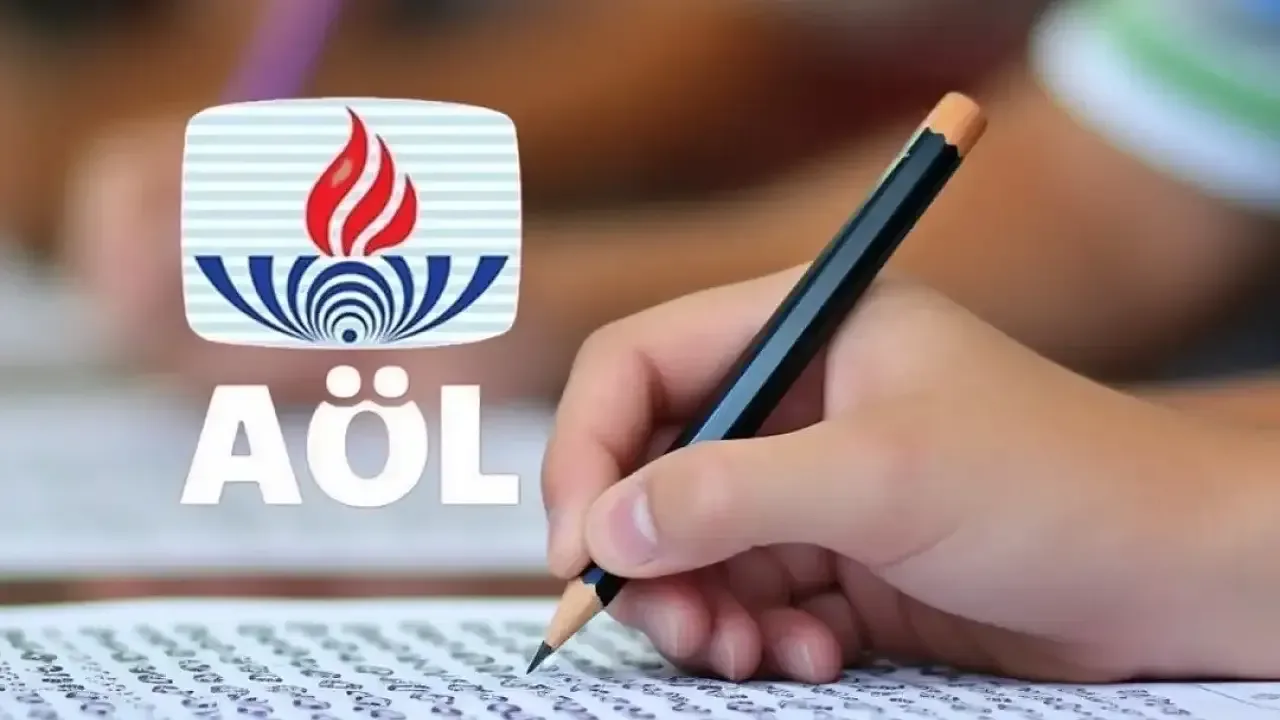 e-Sınav randevusu alan öğrenciler belirtilen tarih aralığında randevu aldıkları merkezlerde bilgisayar başında sınava katılabilecek. Yazılı sınavlar ise 20 Aralık Pazar günü MEB tarafından belirlenen okullarda basılı evrakla yüz yüze yapılacak.