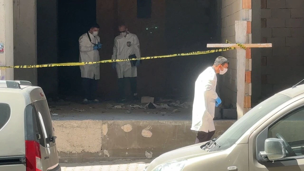 Avcılar'da inşaat halindeki 7 katlı binada erkek cesedi bulundu