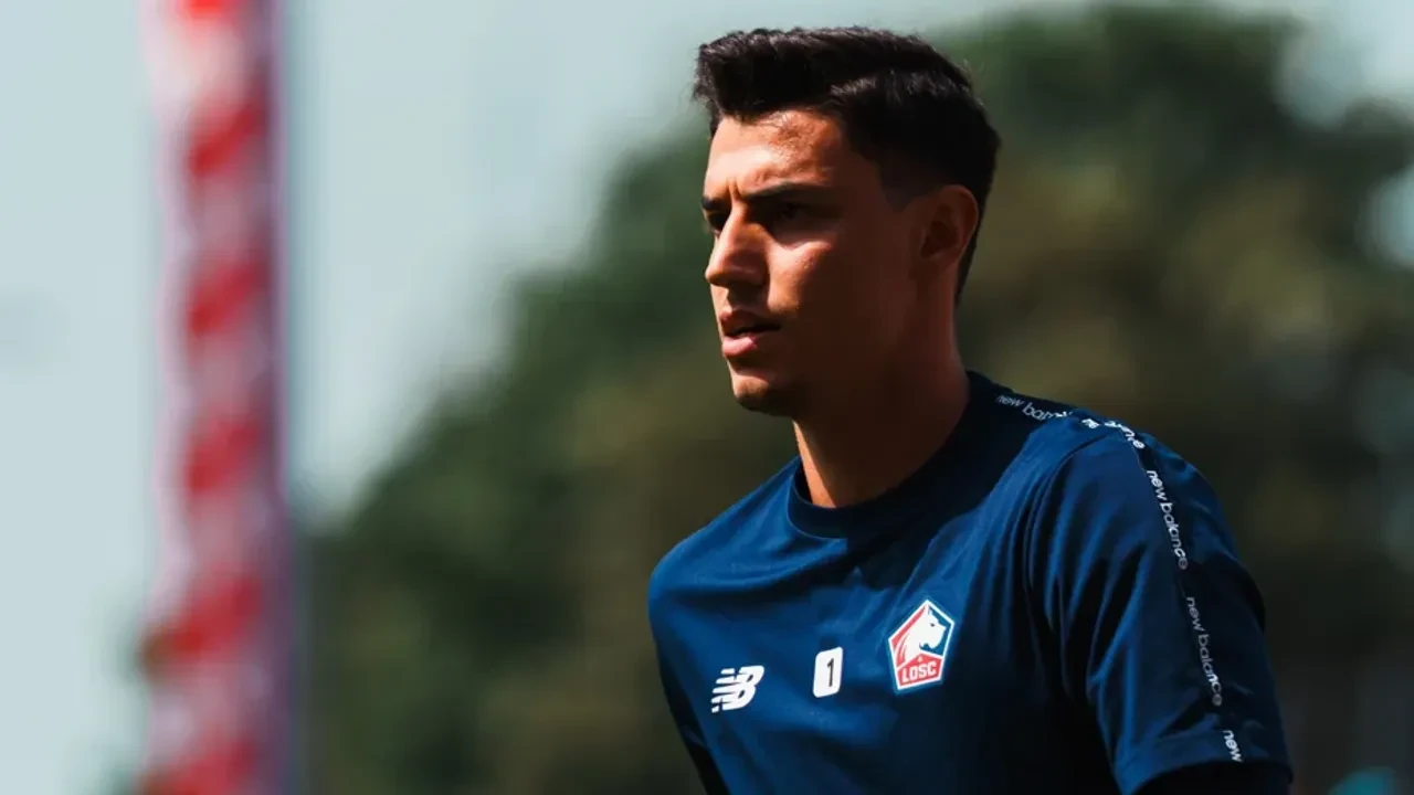 Berke Özer Ağustos ayının futbolcusu seçildi