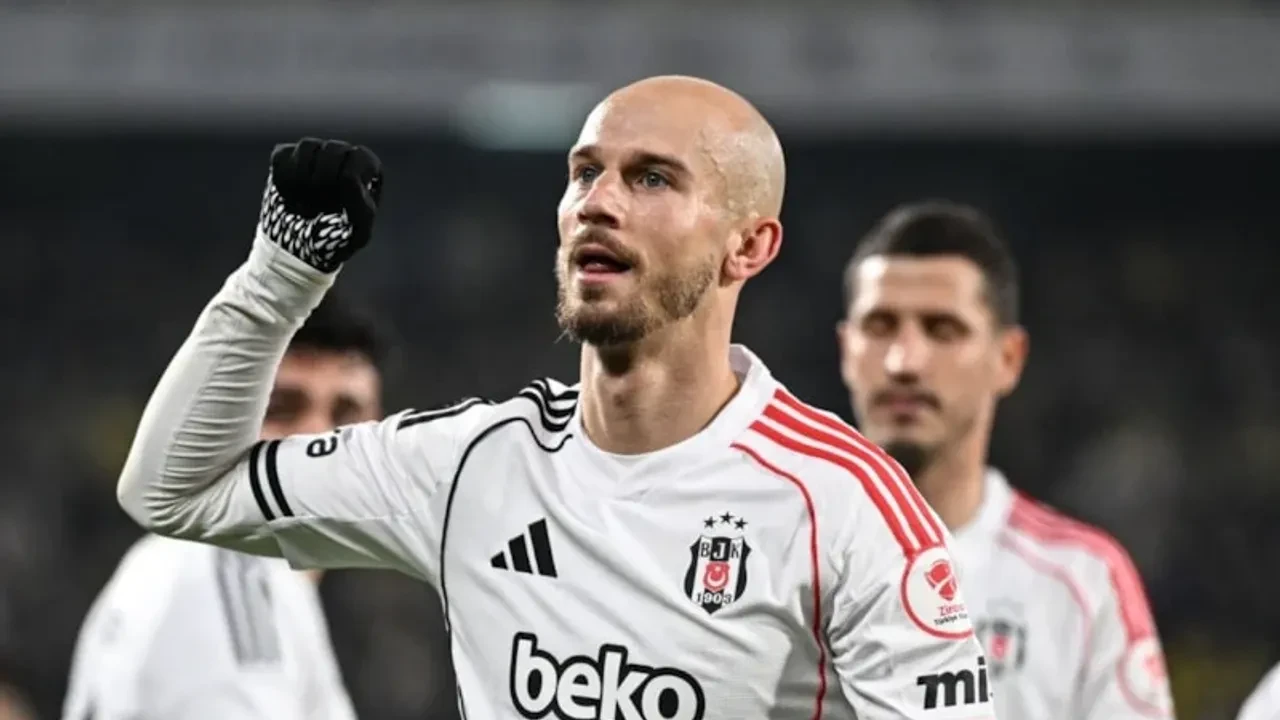Beşiktaş'ta Vaclav Cerny sakatlandı